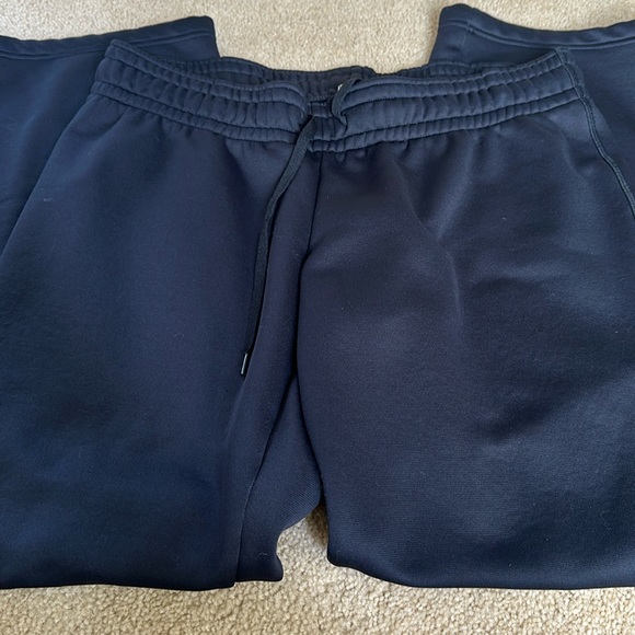 Under armour - Picture 1 of 2